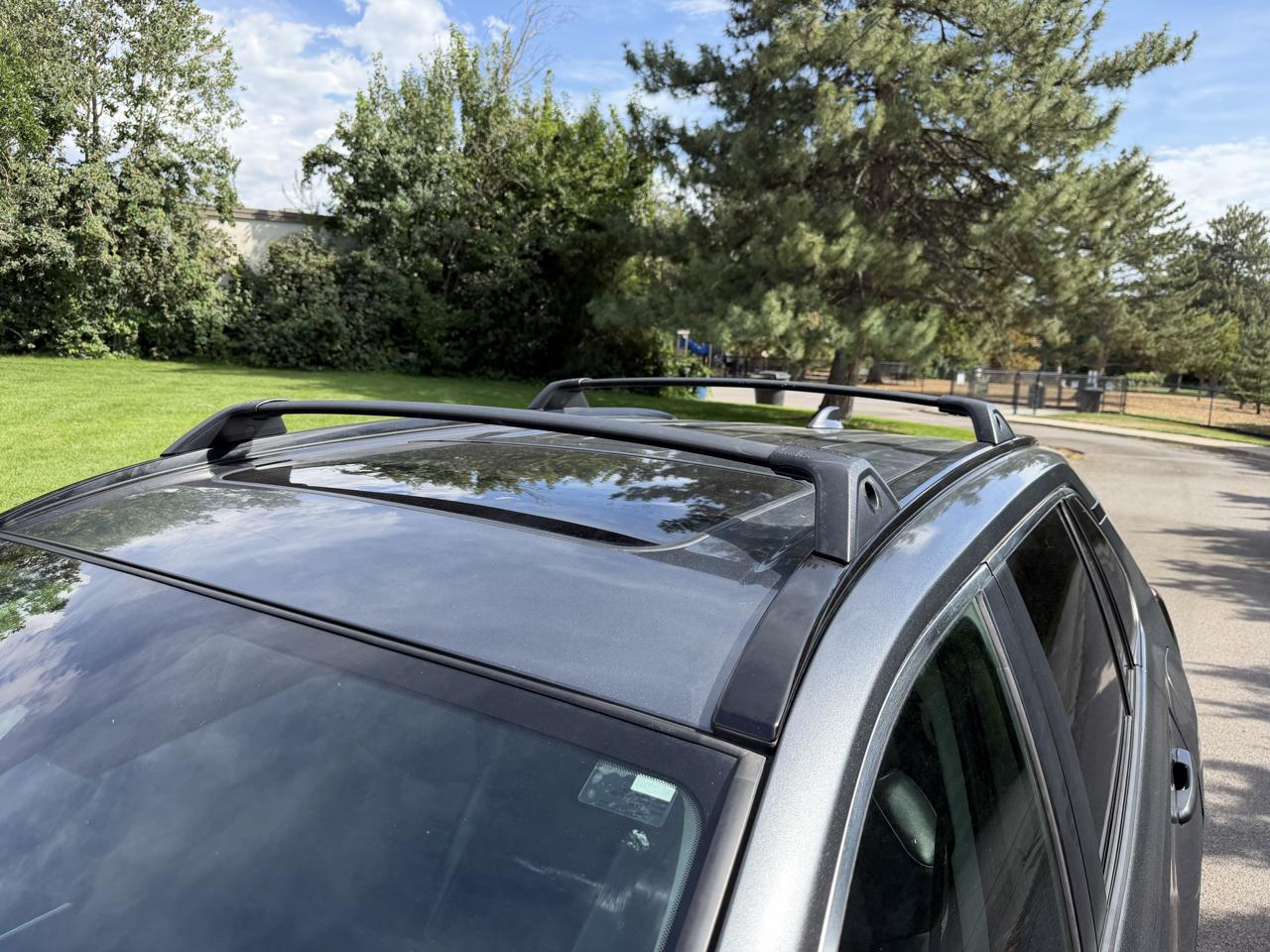 Toyota RAV4 XLE Premium FWD (Natl) 2021