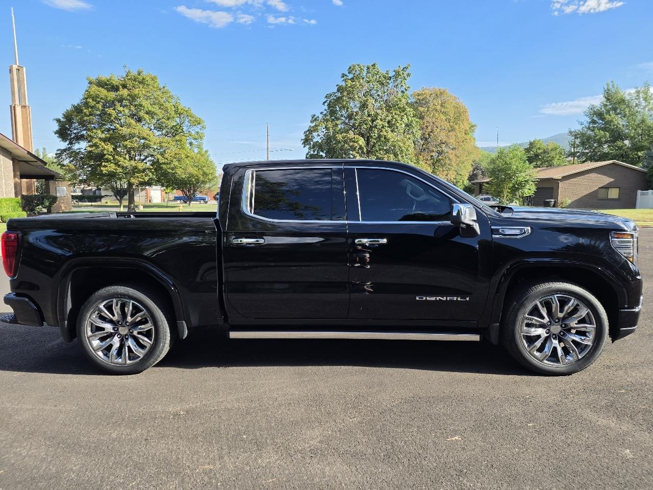 GMC Sierra 1500 4WD Crew Cab 147" Denali 2024