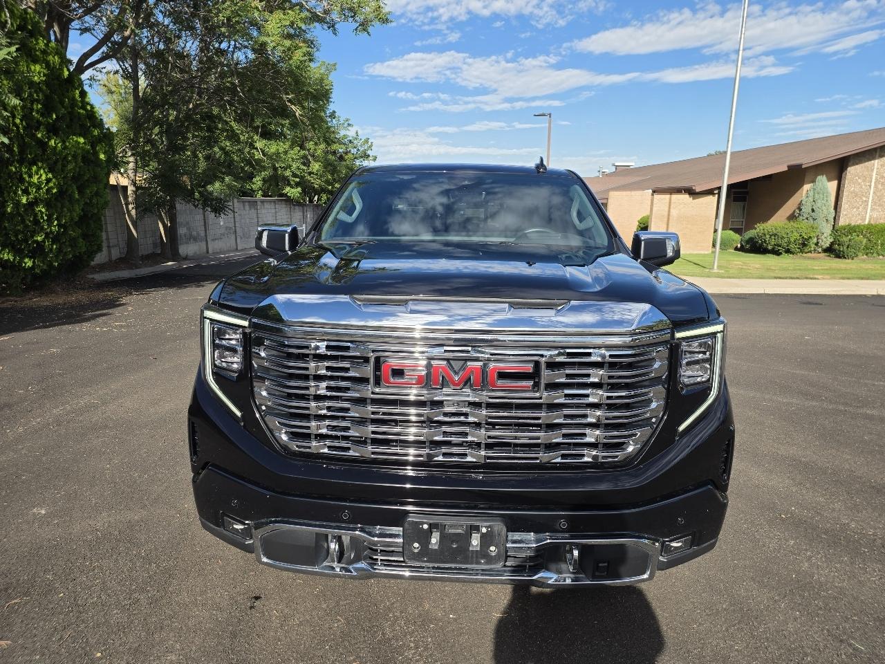 GMC Sierra 1500 4WD Crew Cab 147" Denali 2024