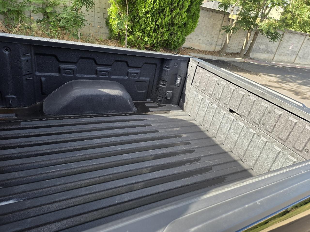 GMC Sierra 1500 4WD Crew Cab 147" Denali 2024