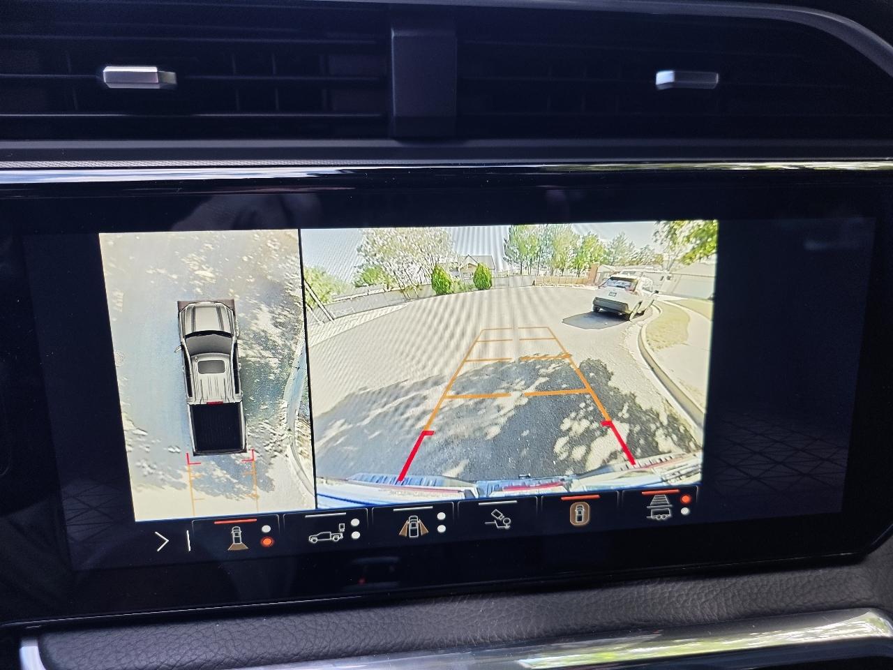 GMC Sierra 1500 4WD Crew Cab 147" Denali 2024