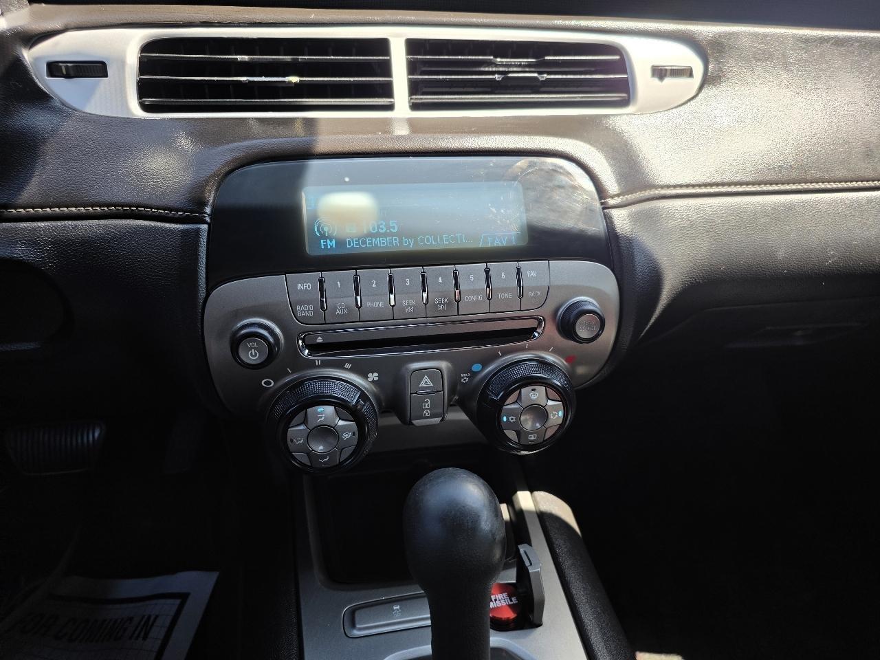 Chevrolet Camaro 2dr Cpe 1LT 2012