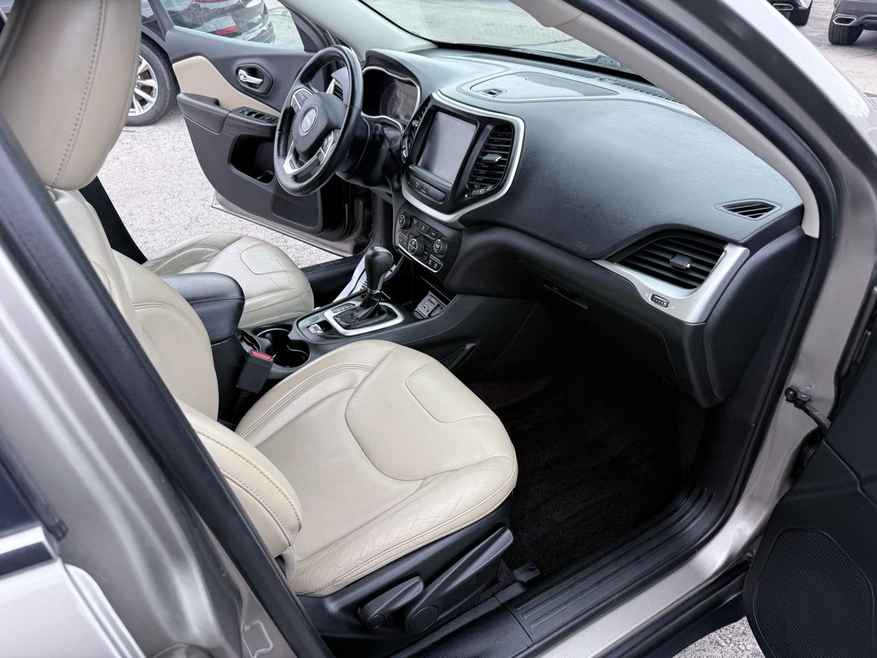 Jeep Cherokee 4dr Limited 2016
