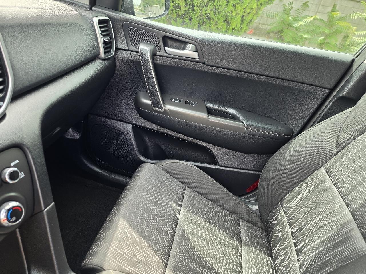 Kia Sportage LX FWD 2021