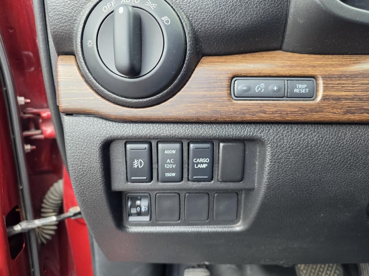 Nissan Titan XD 4WD Crew Cab Platinum Reserve Diesel 2016