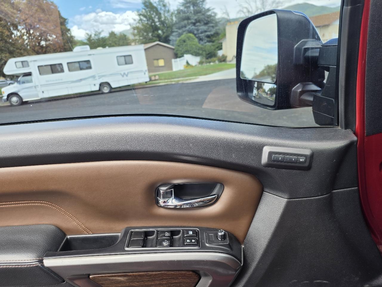 Nissan Titan XD 4WD Crew Cab Platinum Reserve Diesel 2016