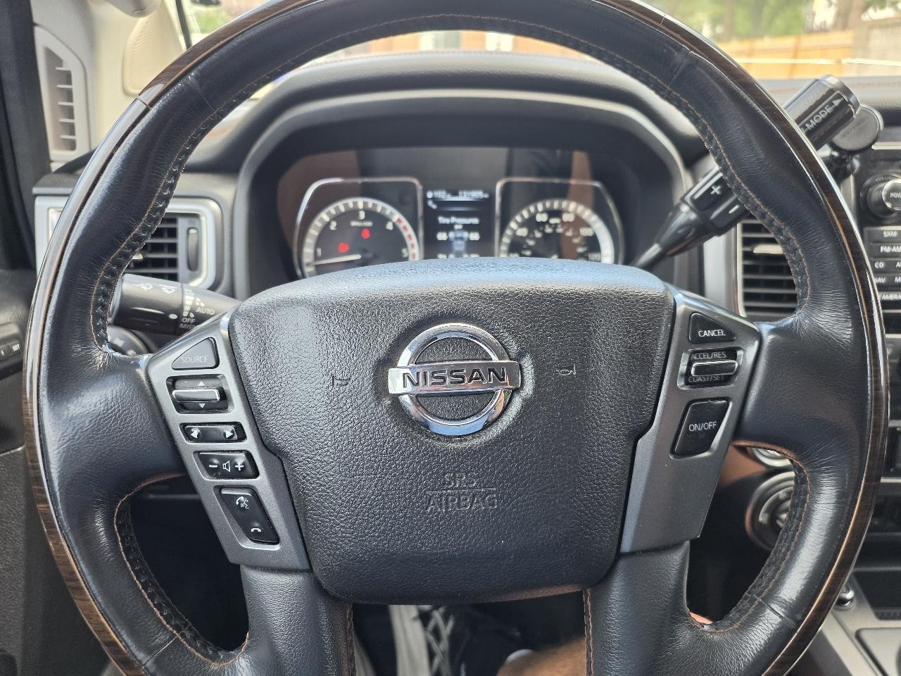 Nissan Titan XD 4WD Crew Cab Platinum Reserve Diesel 2016