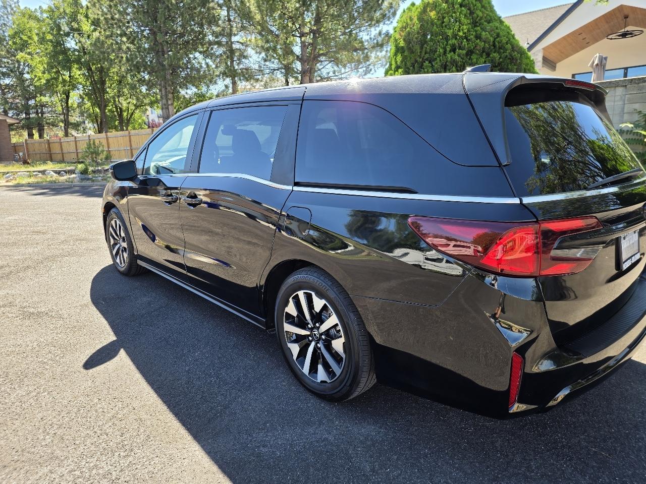 Honda Odyssey EX-L Auto 2025