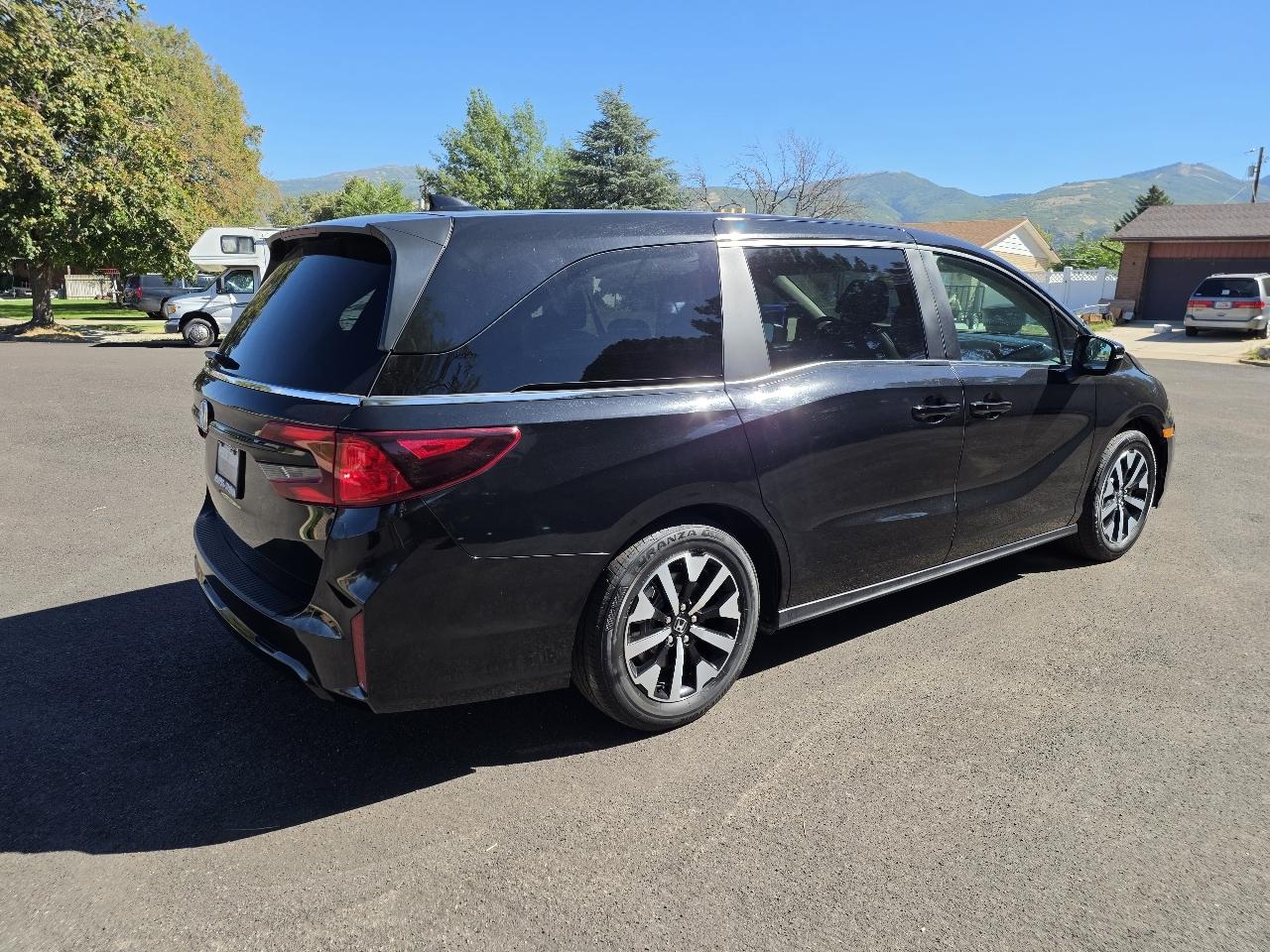 Honda Odyssey EX-L Auto 2025