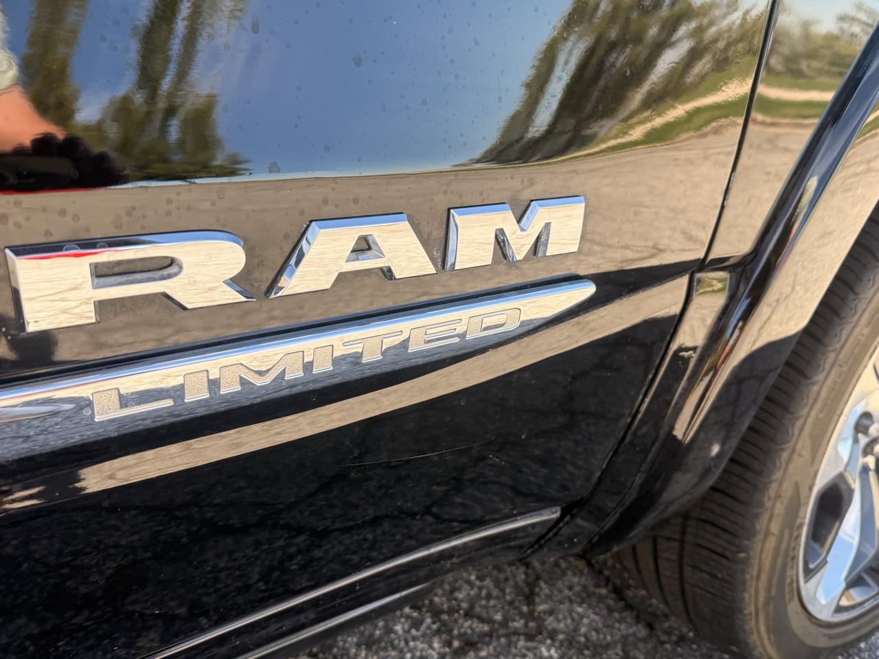 RAM 1500 Limited 4x2 Crew Cab 5'7" Box 2020