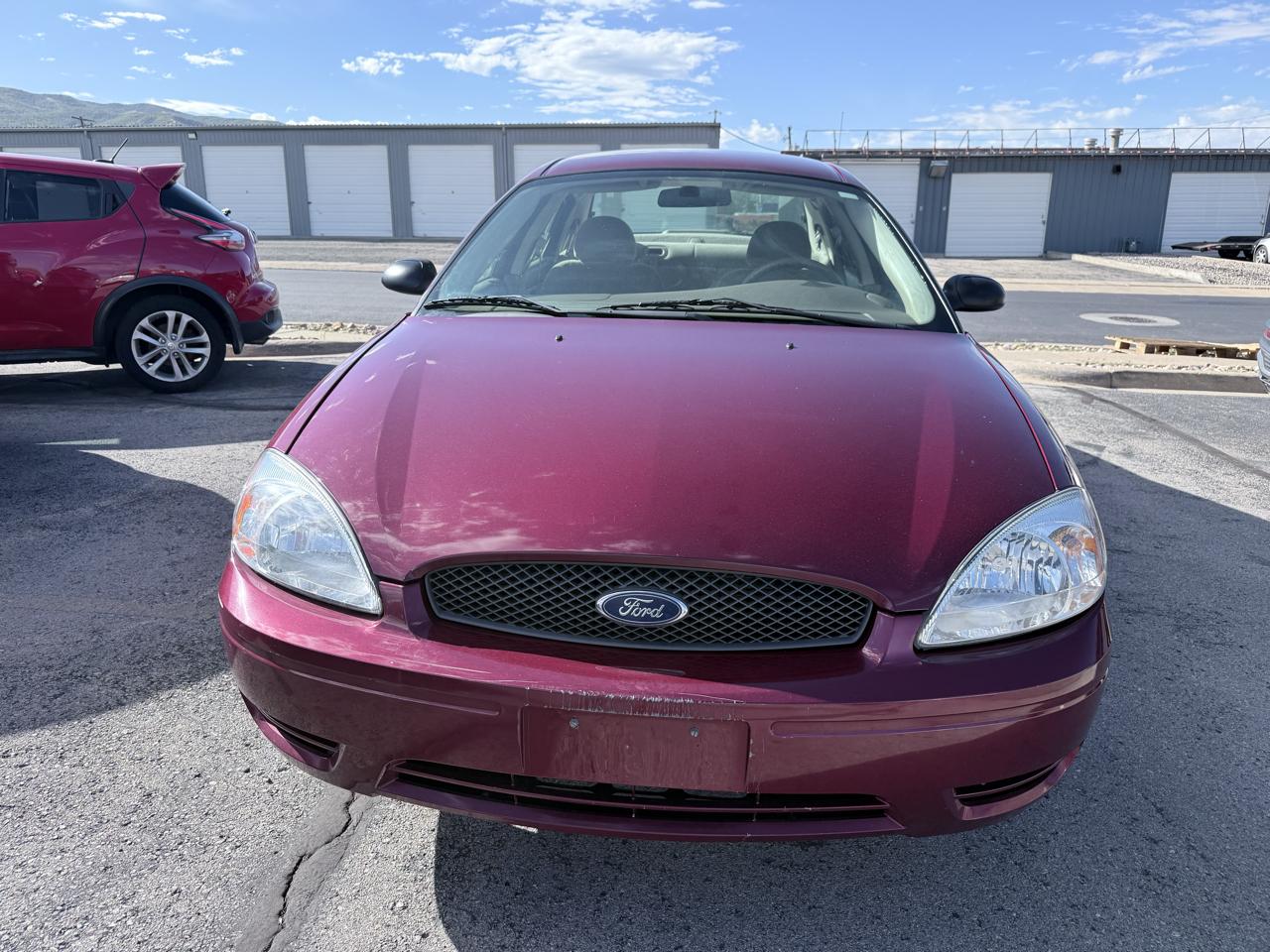 Ford Taurus 4dr Sdn SE 2006