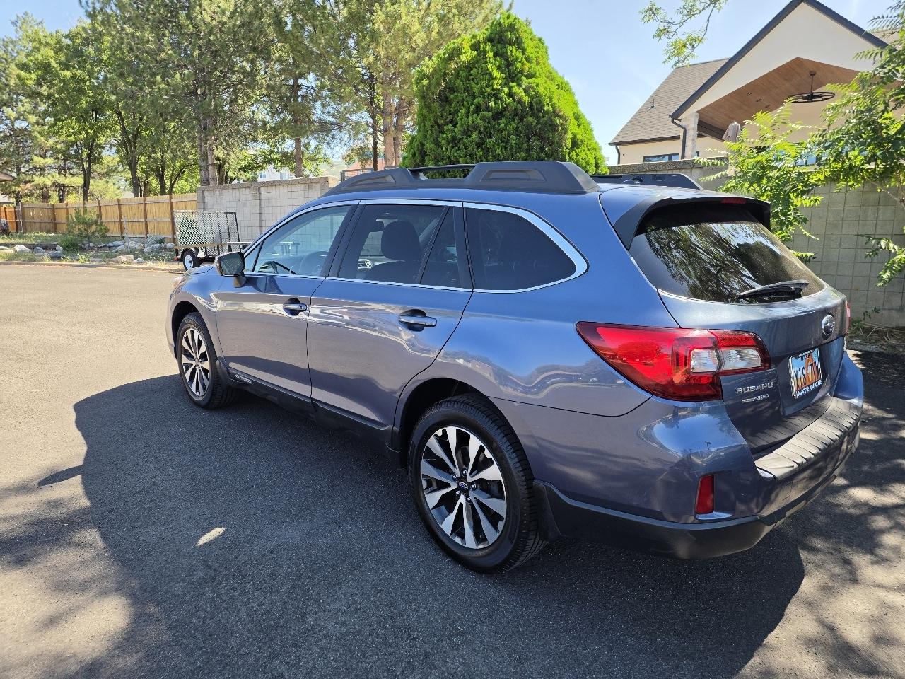 Subaru Outback 4dr Wgn 2.5i Limited 2015