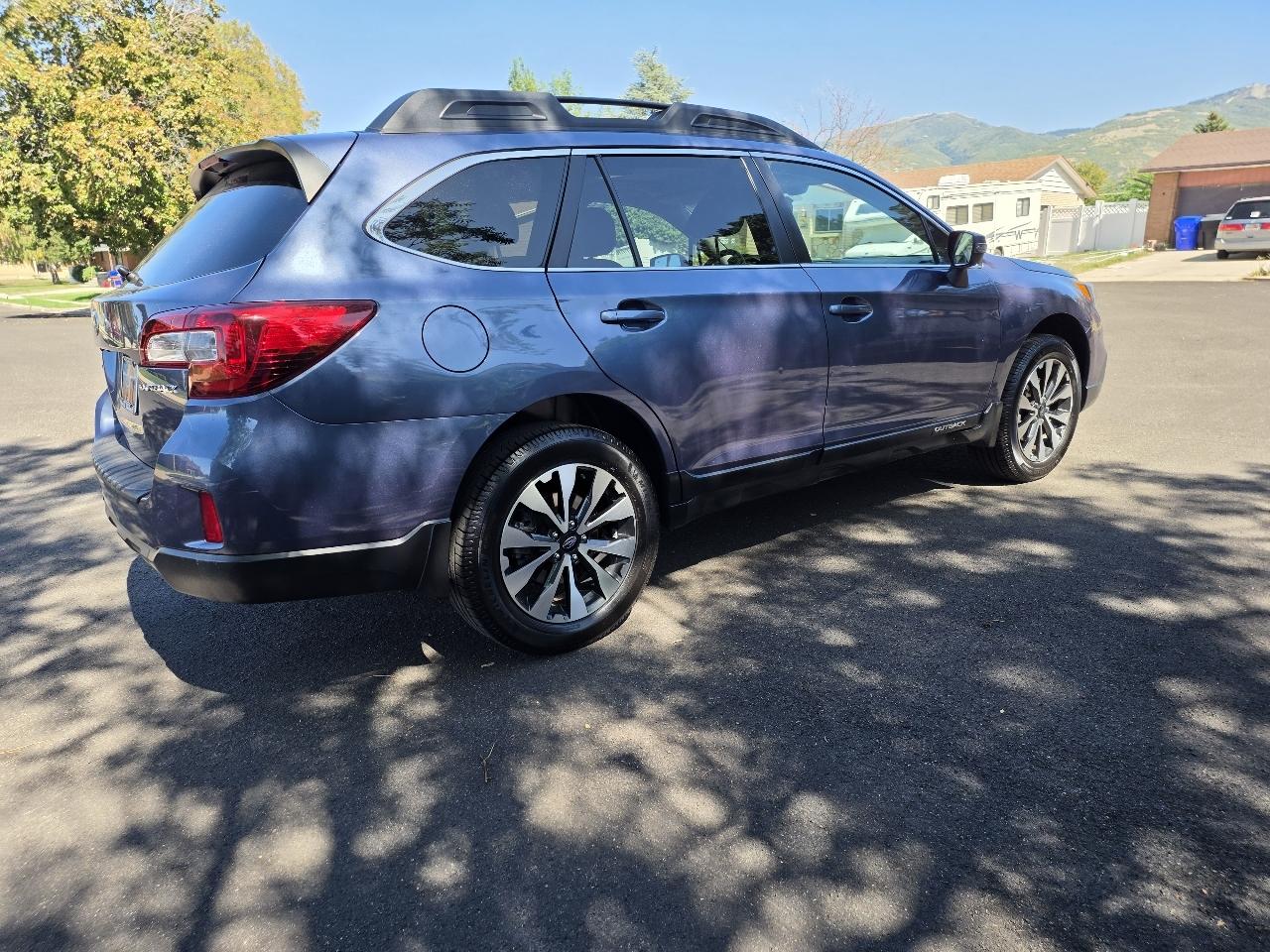 Subaru Outback 4dr Wgn 2.5i Limited 2015
