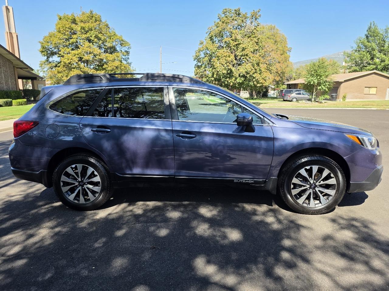 Subaru Outback 4dr Wgn 2.5i Limited 2015