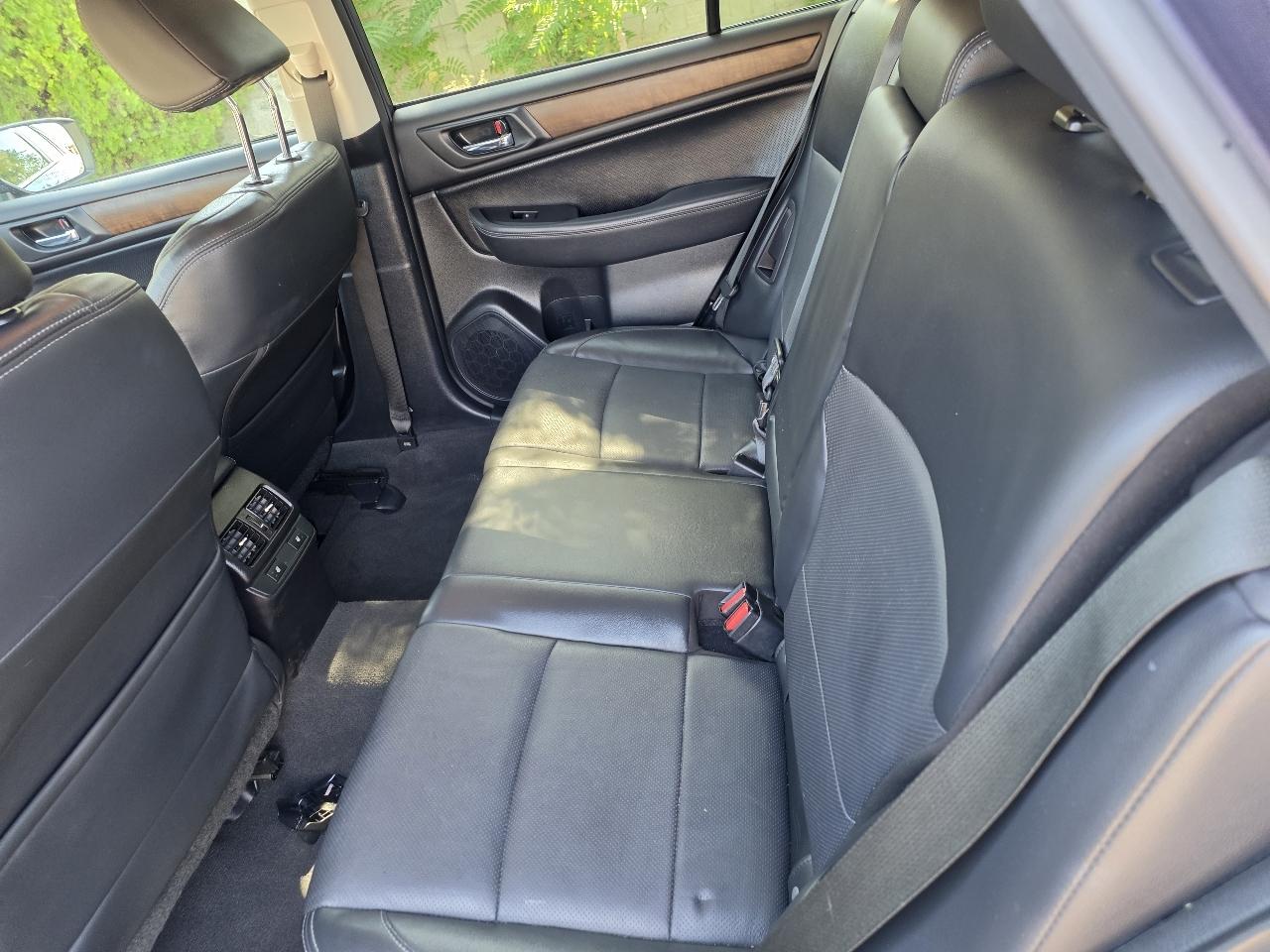 Subaru Outback 4dr Wgn 2.5i Limited 2015