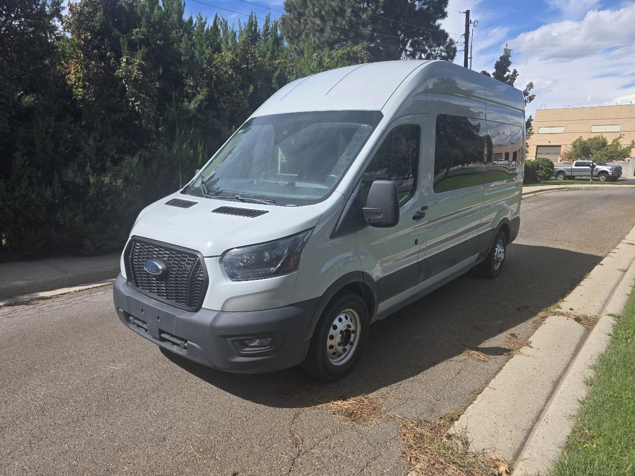Ford Transit Passenger Wagon T-350 148" High Roof XLT AWD 2023