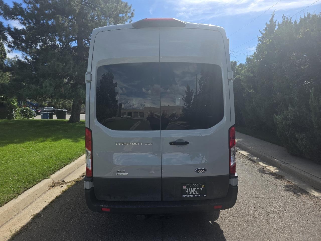 Ford Transit Passenger Wagon T-350 148" High Roof XLT AWD 2023