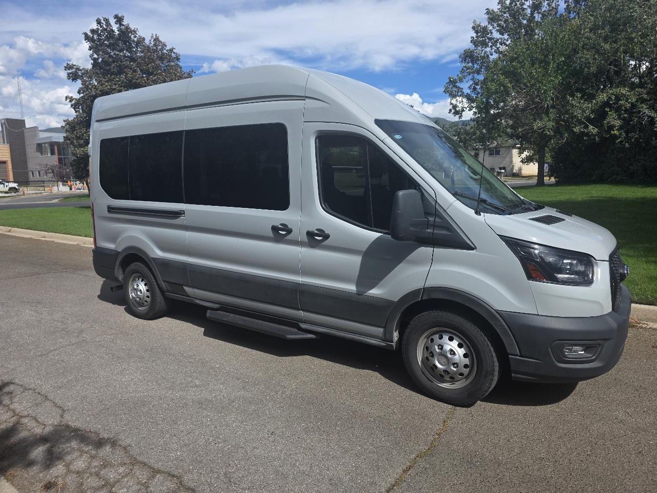 Ford Transit Passenger Wagon T-350 148" High Roof XLT AWD 2023