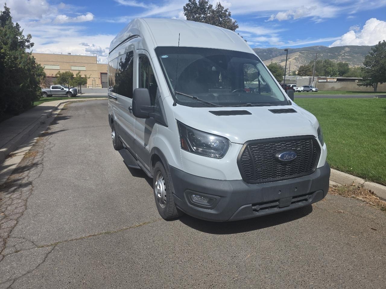 Ford Transit Passenger Wagon T-350 148" High Roof XLT AWD 2023