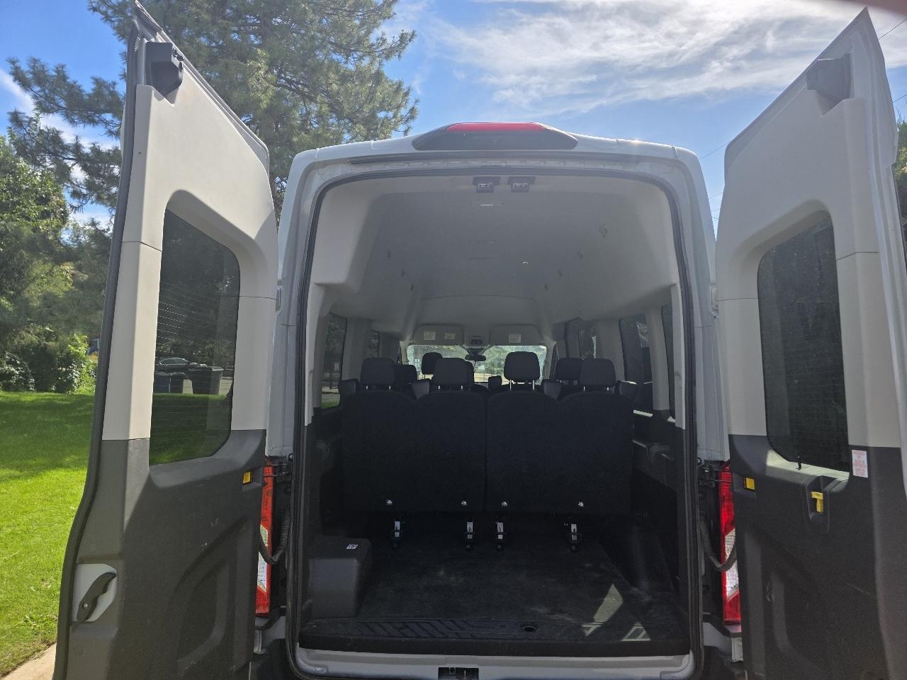 Ford Transit Passenger Wagon T-350 148" High Roof XLT AWD 2023