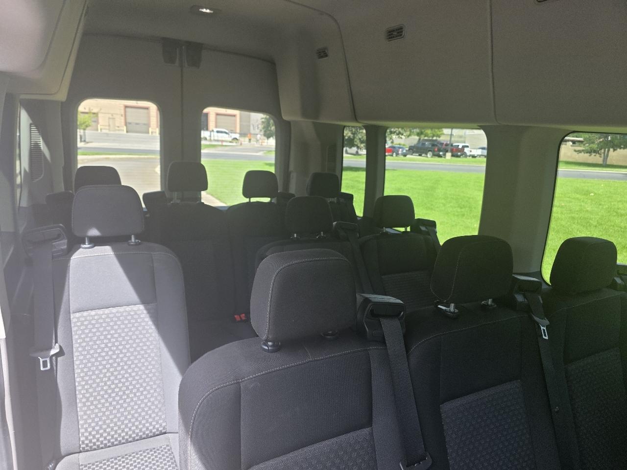 Ford Transit Passenger Wagon T-350 148" High Roof XLT AWD 2023