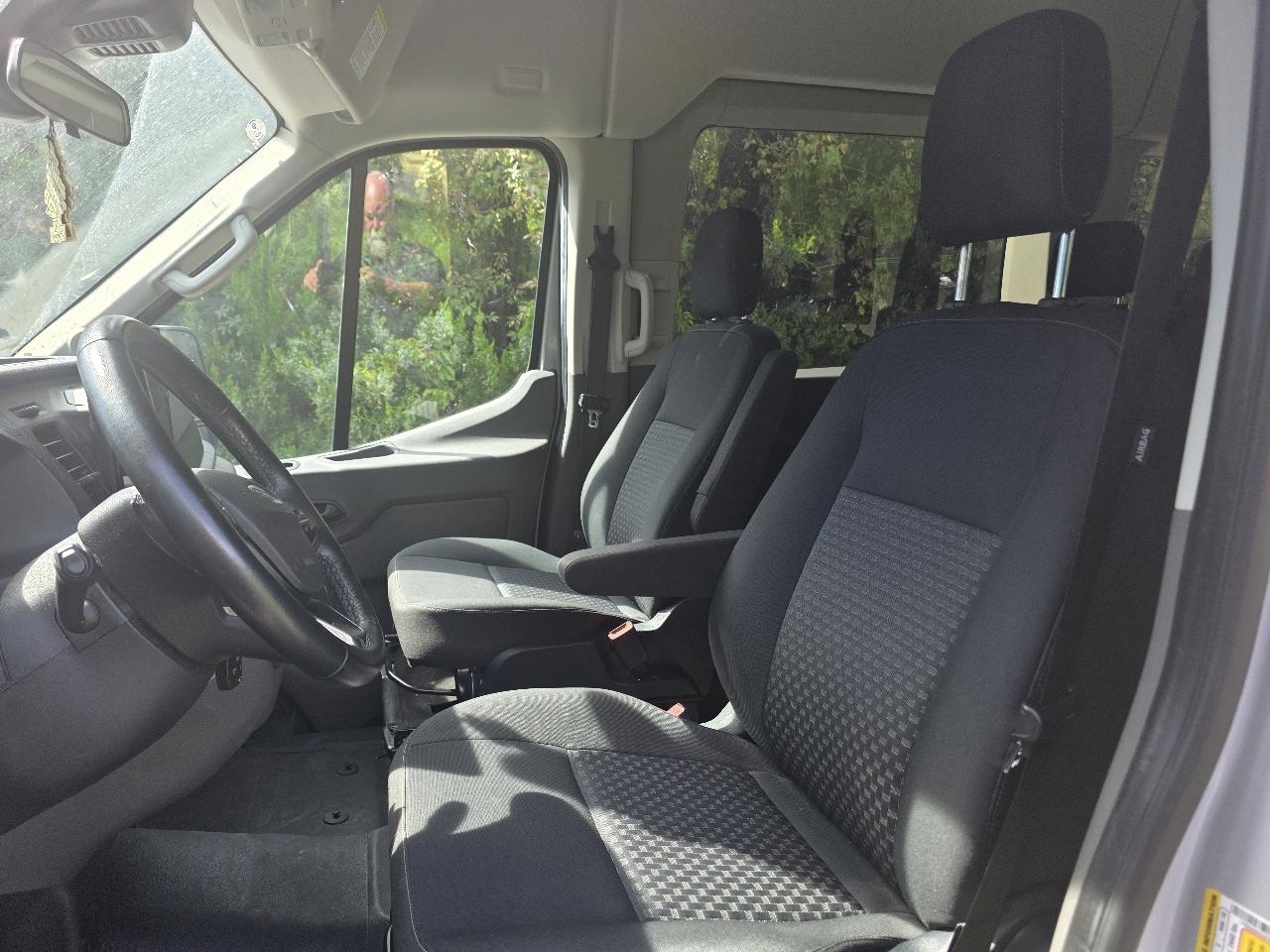 Ford Transit Passenger Wagon T-350 148" High Roof XLT AWD 2023