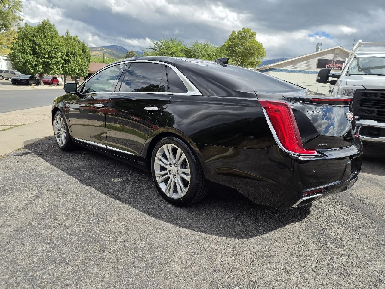 Cadillac XTS 4dr Sdn Luxury AWD 2018