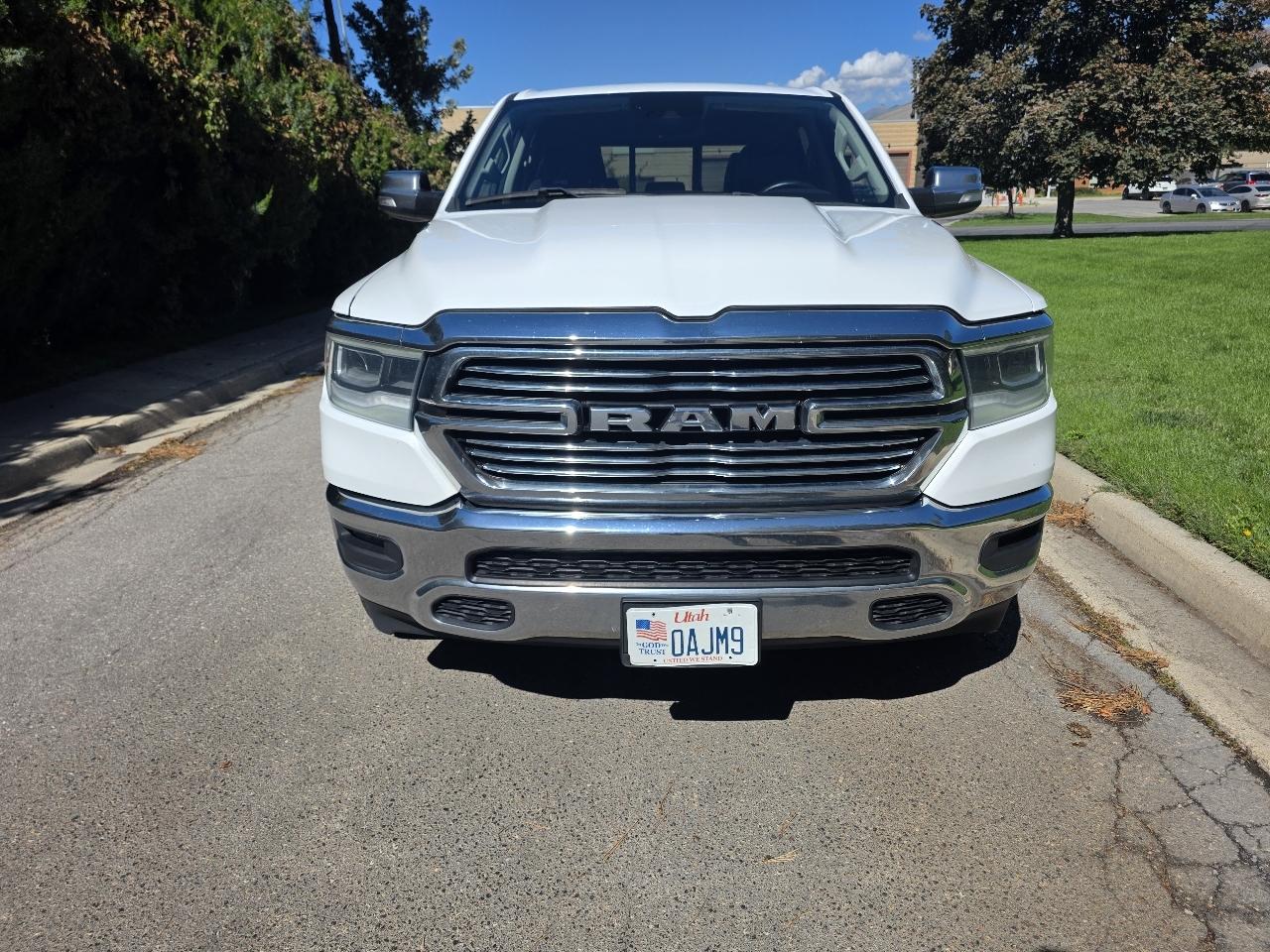 RAM 1500 Laramie 4x4 Crew Cab 5'7" Box 2022