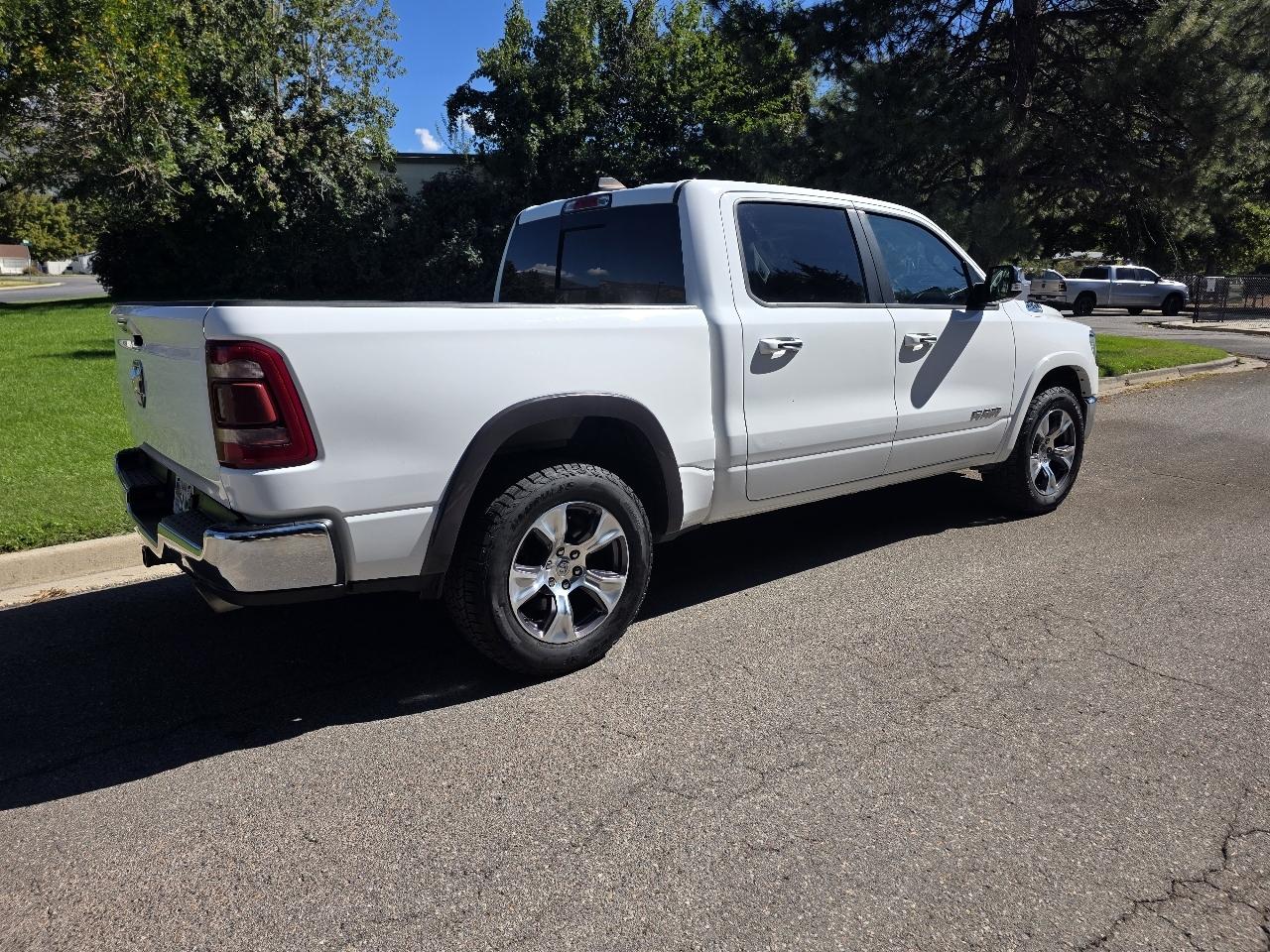 RAM 1500 Laramie 4x4 Crew Cab 5'7" Box 2022