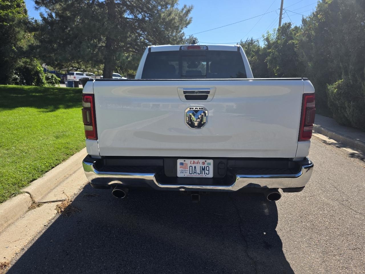 RAM 1500 Laramie 4x4 Crew Cab 5'7" Box 2022