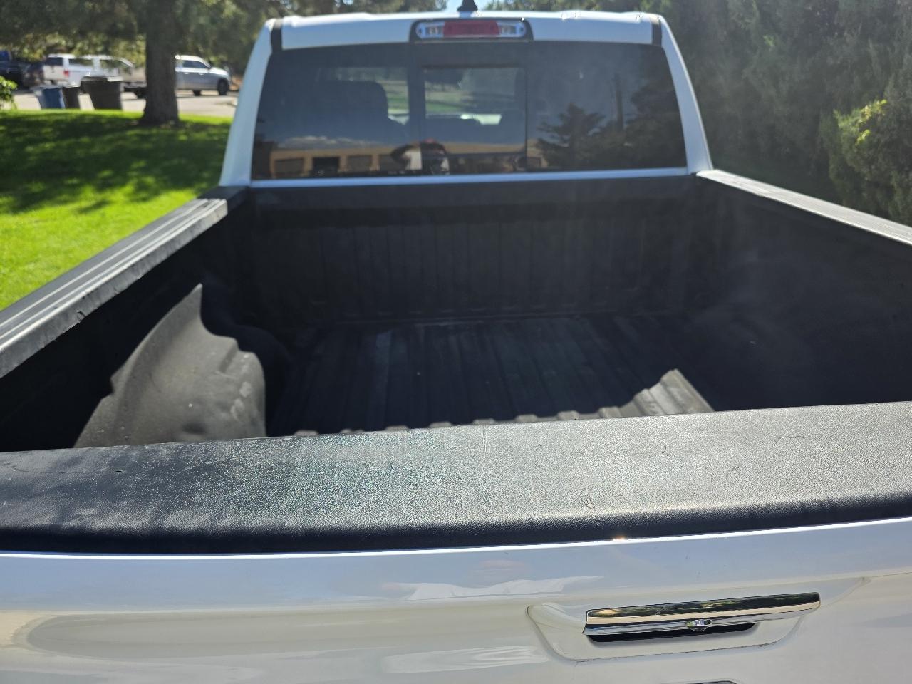 RAM 1500 Laramie 4x4 Crew Cab 5'7" Box 2022