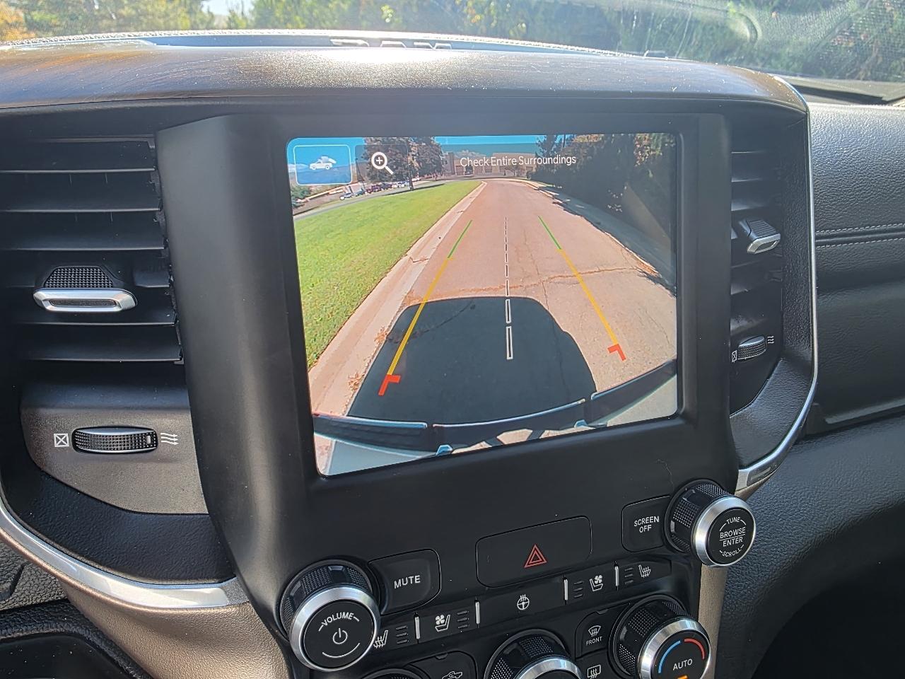 RAM 1500 Laramie 4x4 Crew Cab 5'7" Box 2022