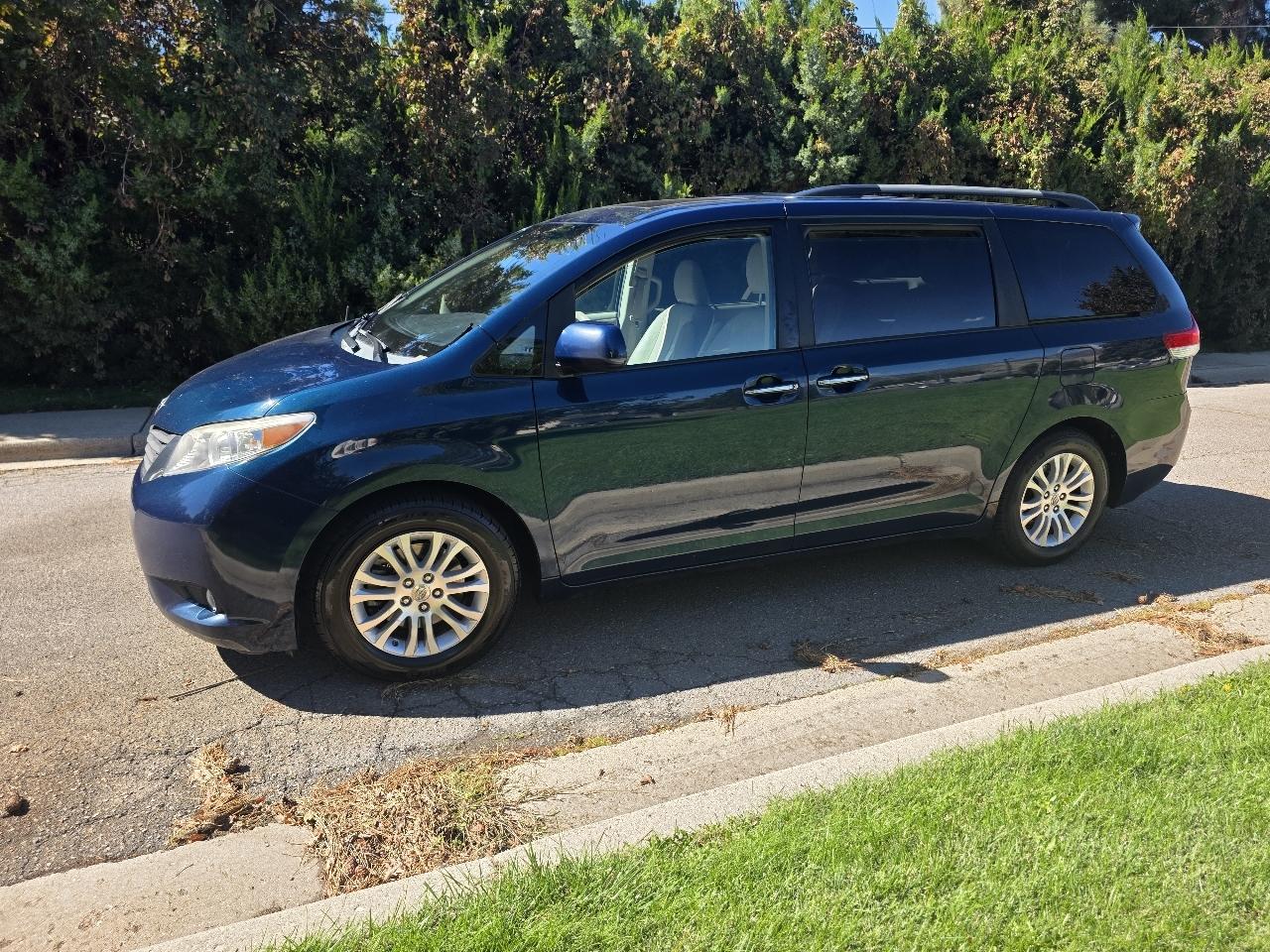 2012 Toyota Sienna