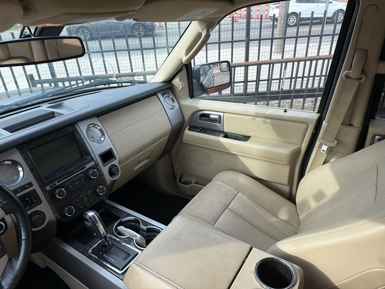 Ford Expedition  2017