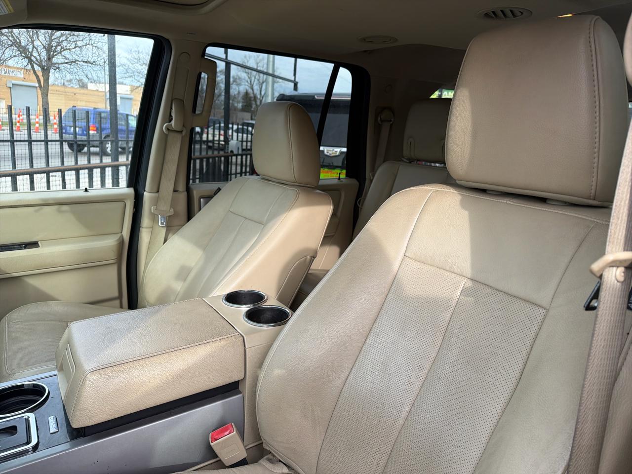 Ford Expedition  2017