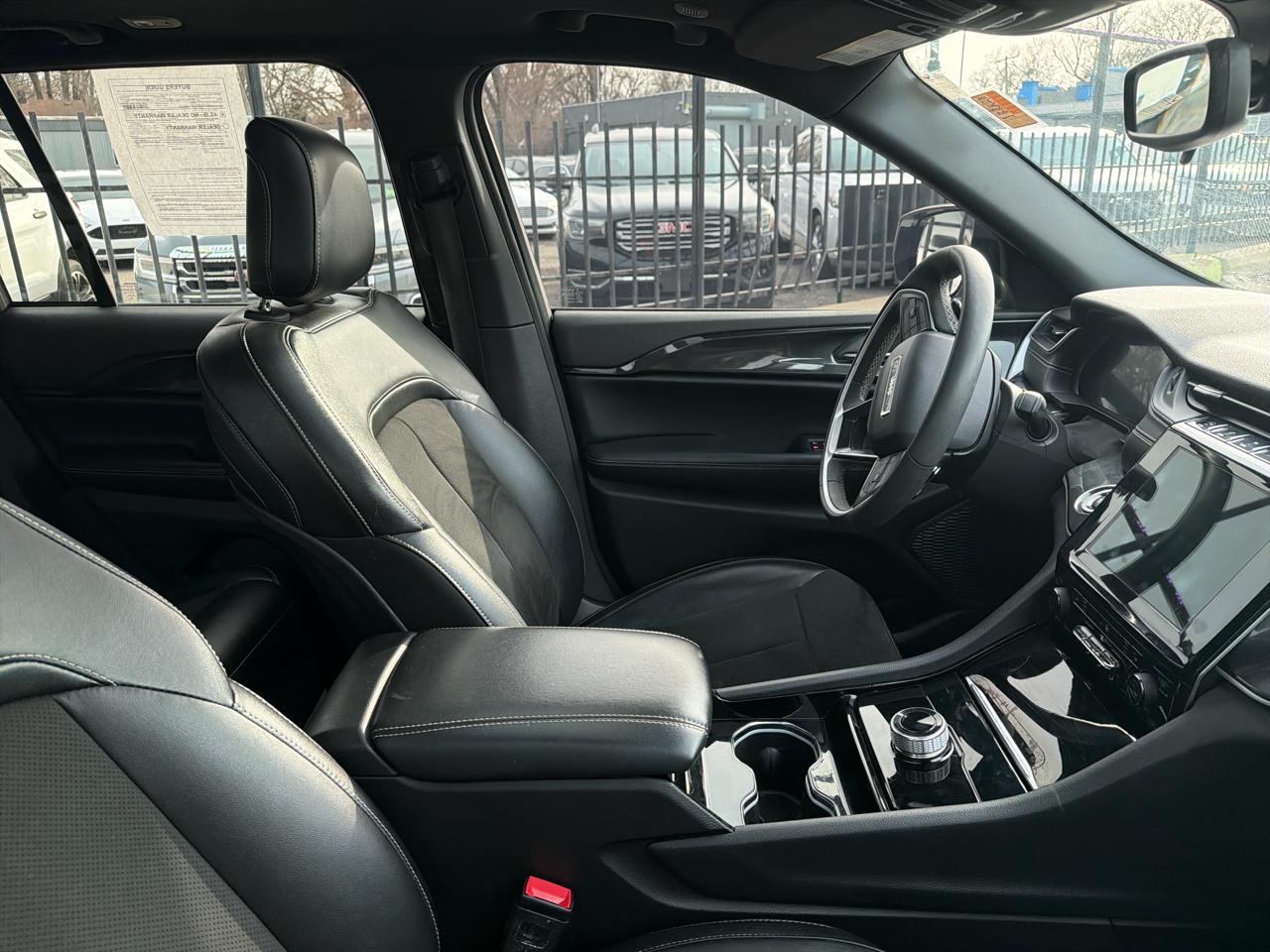 Jeep Grand Cherokee  2023