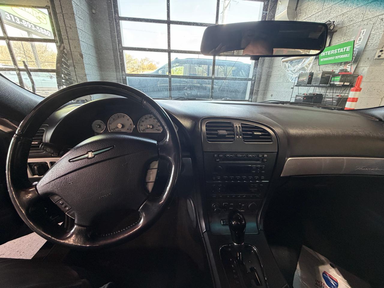 Ford Thunderbird Deluxe 2004