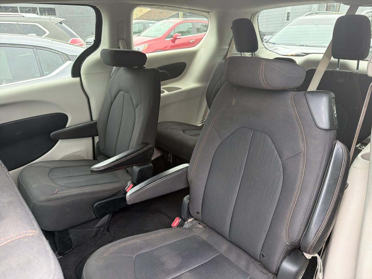 Chrysler Pacifica  2018
