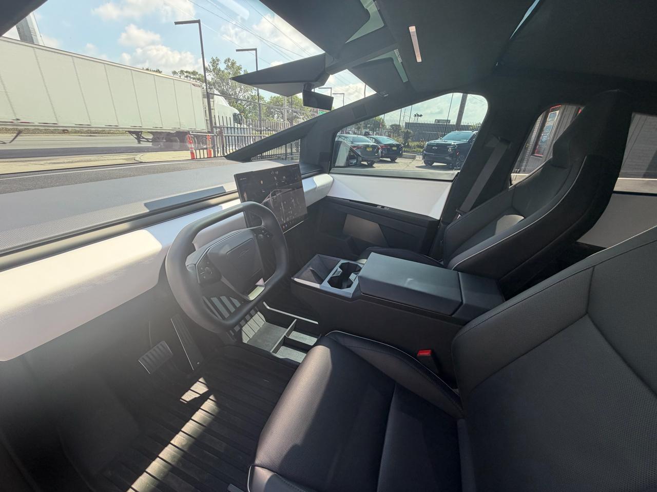 Tesla Cybertruck  2024