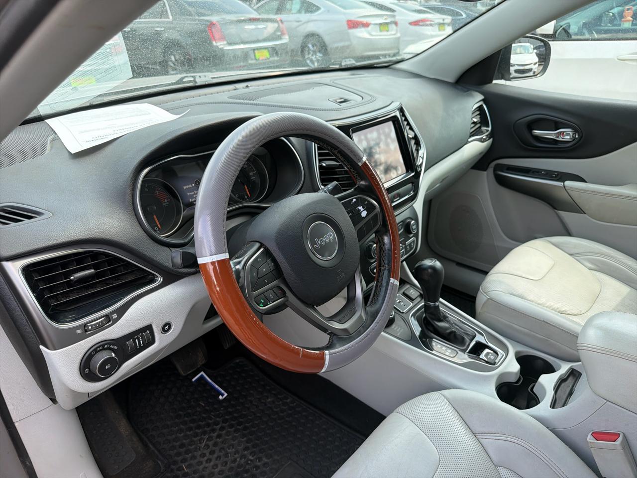 Jeep Cherokee  2020