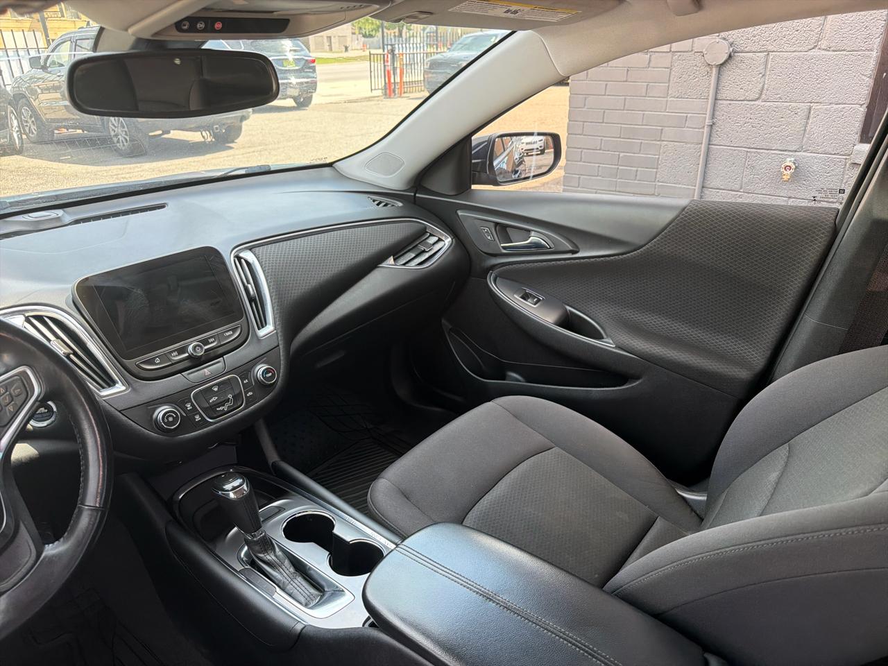 Chevrolet Malibu  2017