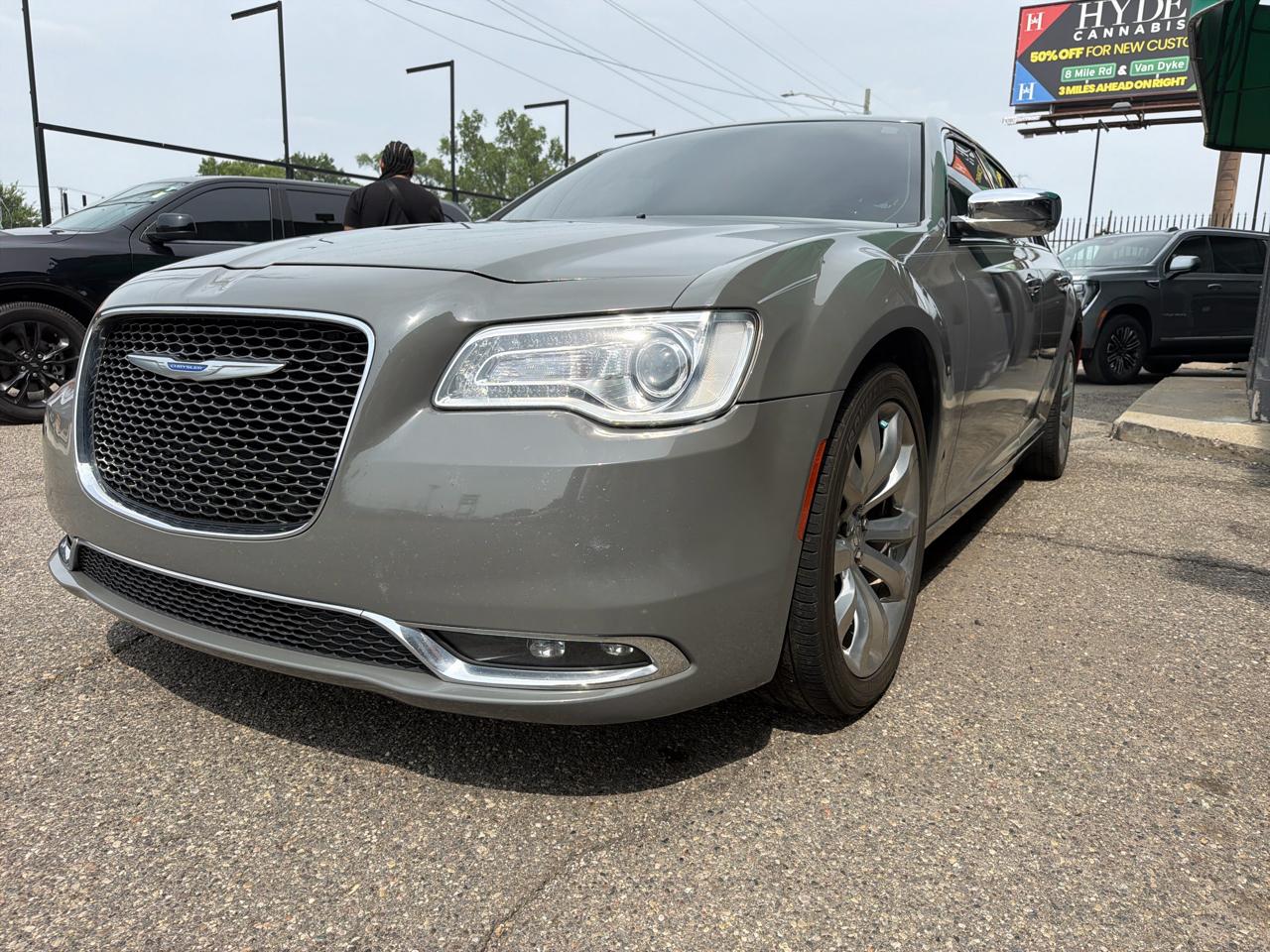 Chrysler 300  2019