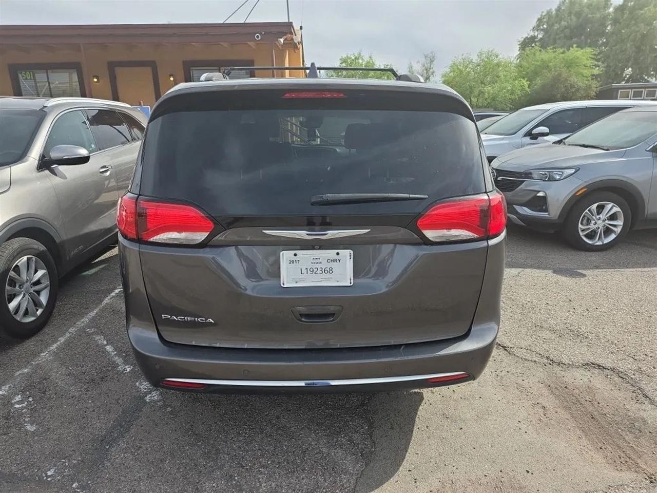 Chrysler Pacifica  2017