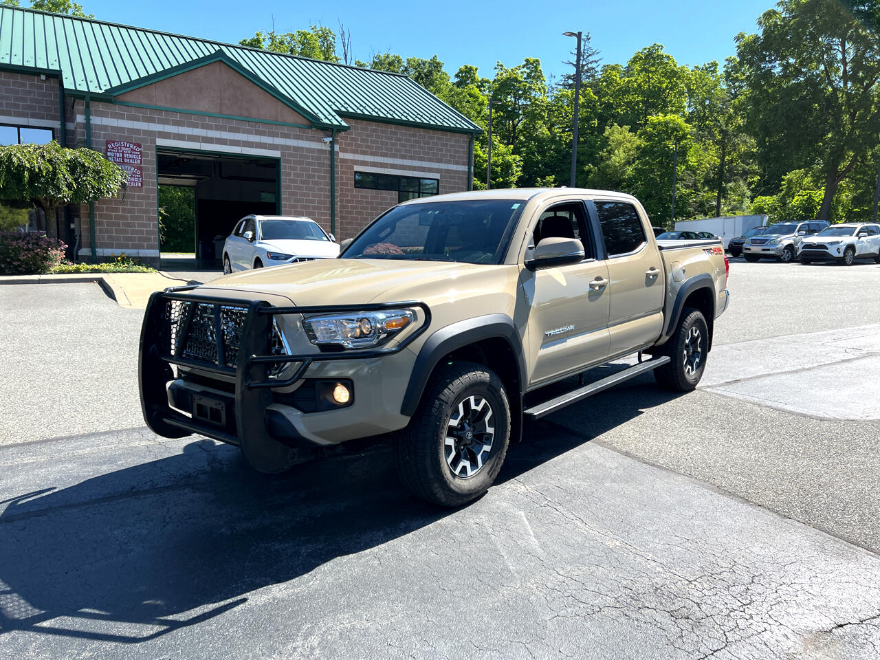 Toyota Tacoma TRD Off Road Double Cab 5' Bed V6 4x4 AT (Natl) 2017