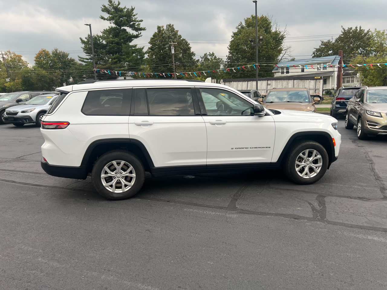 2023 Jeep Grand Cherokee Limited photo 4