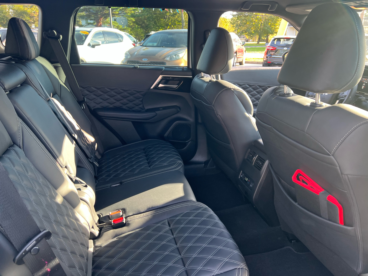 2023 Mitsubishi Outlander SEL 40th Anniversary Edition GT photo 17