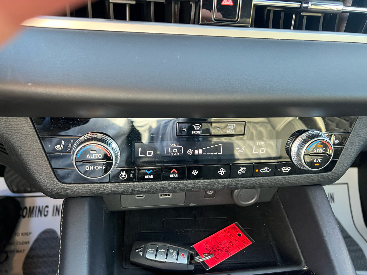 2023 Mitsubishi Outlander SEL 40th Anniversary Edition GT photo 34