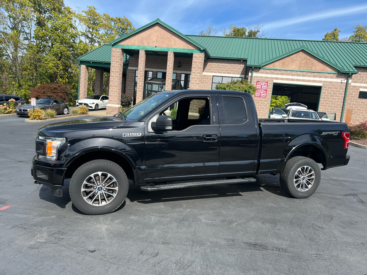 2019 Ford F-150 XLT photo 2