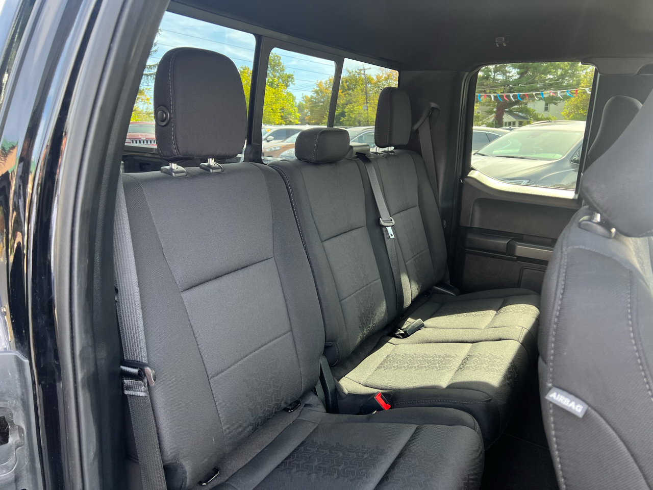 2019 Ford F-150 XLT photo 19