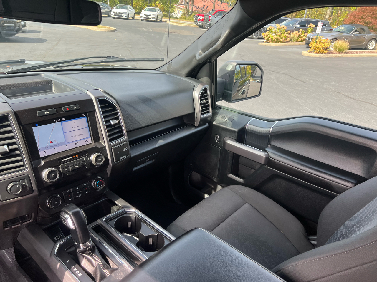 2019 Ford F-150 XLT photo 25
